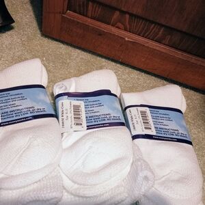 Men's J800 White Diabetic Extra Roomy Crew Socks